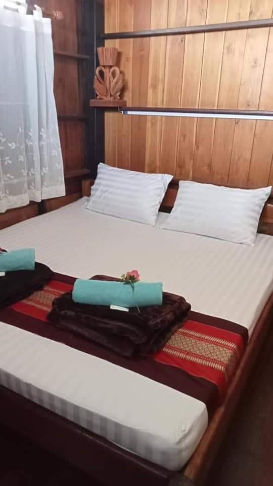 บ้านเรือนไทยมะลิเมืองเก่า 素可泰 外观 照片